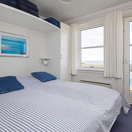 6 Person On A In Appartamento *