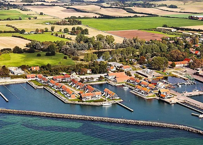 6 Person On A In Borre